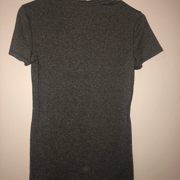 Adidas t shirt gray small - Picture 2 of 2